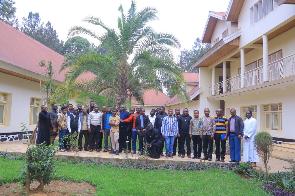 les jeunes prêtres et diacres assomptionnistes outillés pour mieux accompagner les vulnérables